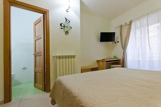 Alle Porte Di San Giovanni Bed & Breakfast 4*